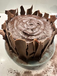 Lightly dust the shards with a mixture of cocoa powder and cornflour to enhance the tree bark effect.