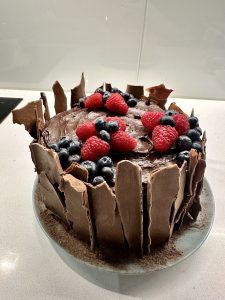 Lightly dust the shards with a mixture of cocoa powder and cornflour to enhance the tree bark effect.