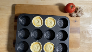 Mini-pies-with-egg-wash-on-top.png