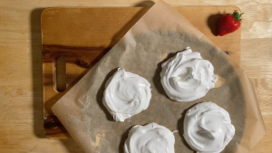 creating-the-meringue-nests.png