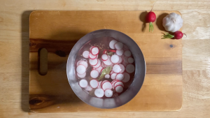 radishes-pickling.png