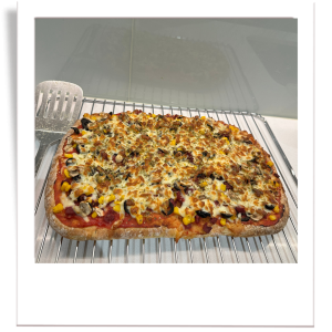 Loaded High-Protein Pizza – Crispy, Cheesy & Completely Indulgent (Without the Guilt)